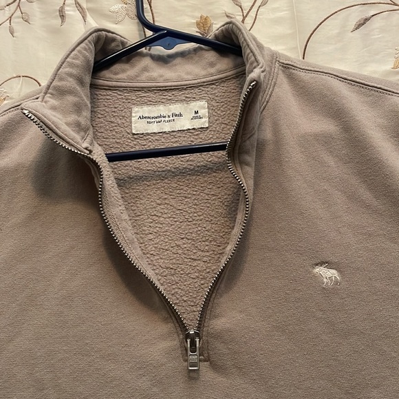 Abercrombie & Fitch Soft A&F Fleece. Mint Condition. - Picture 7 of 8